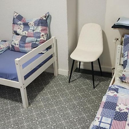 Handwerker Unterkunft Monteurzimmer Mit Gemeinschaftsbad In Brebach Σααρμπρύκεν Εξωτερικό φωτογραφία
