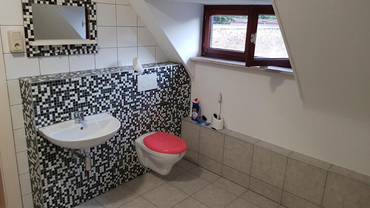 Handwerker Unterkunft Monteurzimmer Mit Gemeinschaftsbad In Brebach Σααρμπρύκεν Εξωτερικό φωτογραφία
