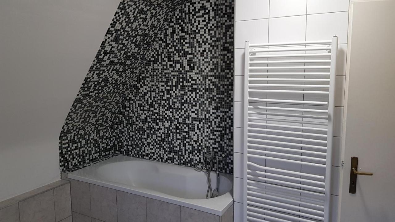 Handwerker Unterkunft Monteurzimmer Mit Gemeinschaftsbad In Brebach Σααρμπρύκεν Εξωτερικό φωτογραφία